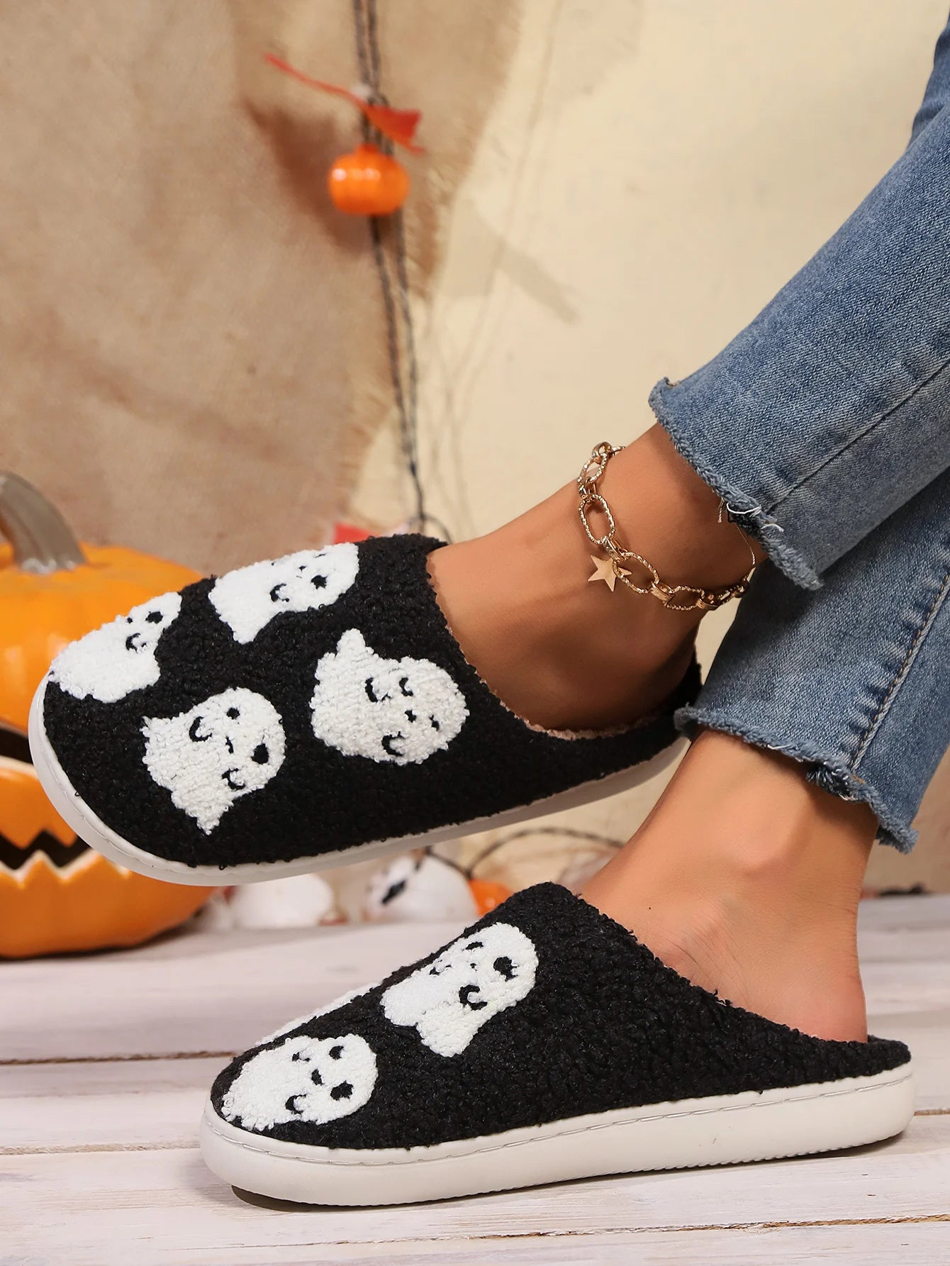 Cute Ghost Slippers for Women Non-Slip Warm Comfortable Indoor Halloween Slippers for Winter Good Girls Club