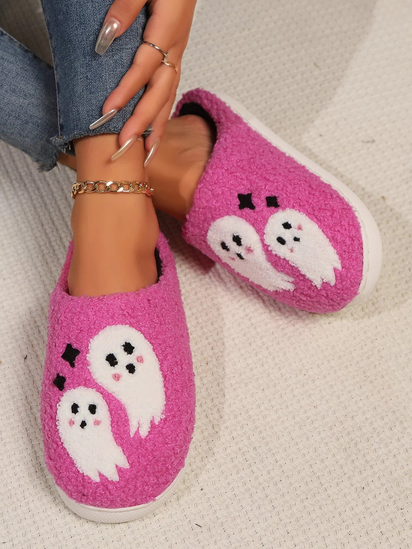 Cute Ghost Slippers for Women Non-Slip Warm Comfortable Indoor Halloween Slippers for Winter Good Girls Club