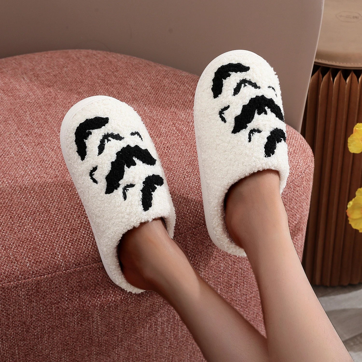 Halloween Bat Pattern Embroidered Plush Home Thick-Soled Comfortable Woolen Cotton Slippers Personalized Warm Non-Slip Indoor Slippers for Men and Women Can Wear Holiday Gifts Good Girls Club