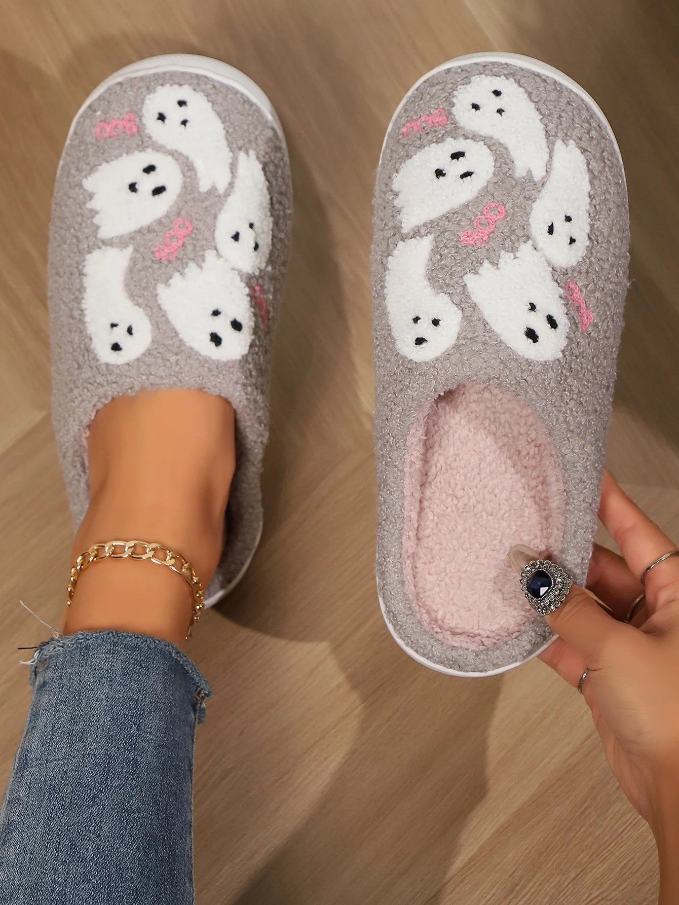 Cute Ghost Slippers for Women Non-Slip Warm Comfortable Indoor Halloween Slippers for Winter Good Girls Club