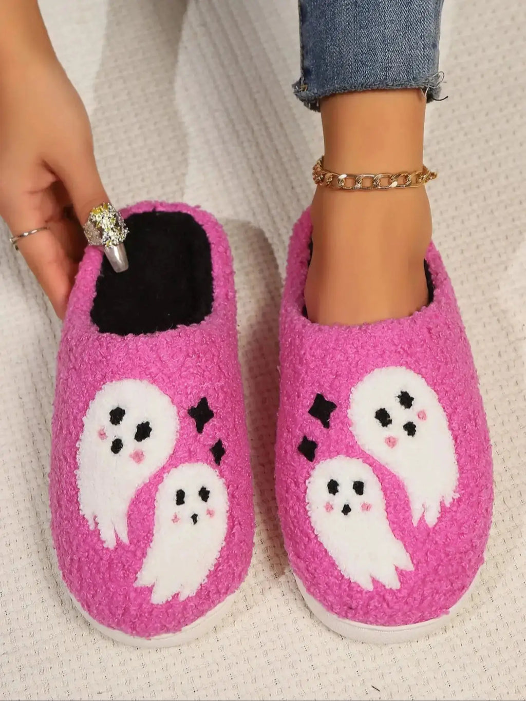 Cute Ghost Slippers for Women Non-Slip Warm Comfortable Indoor Halloween Slippers for Winter Good Girls Club