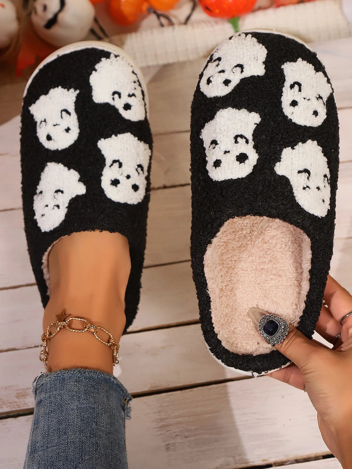 Cute Ghost Slippers for Women Non-Slip Warm Comfortable Indoor Halloween Slippers for Winter Good Girls Club